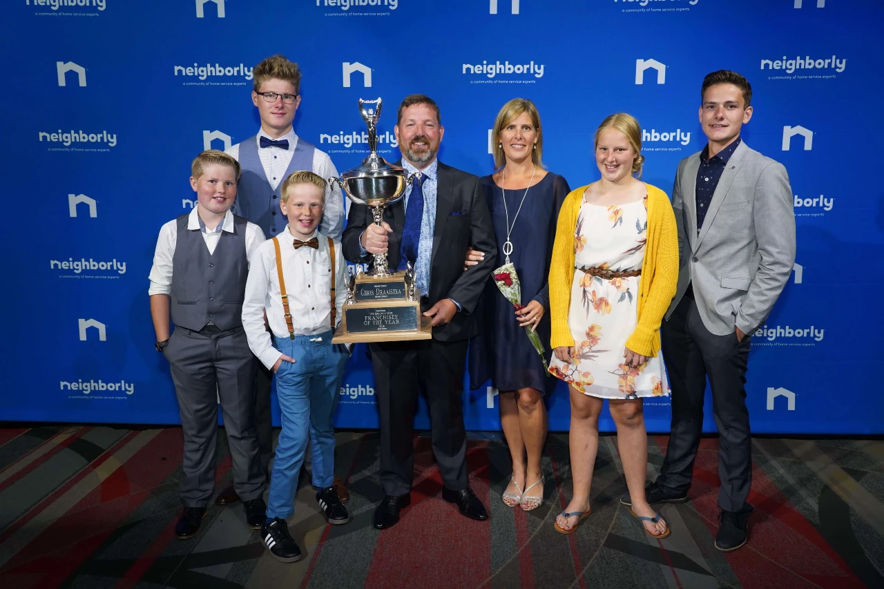 Draaistra family with award