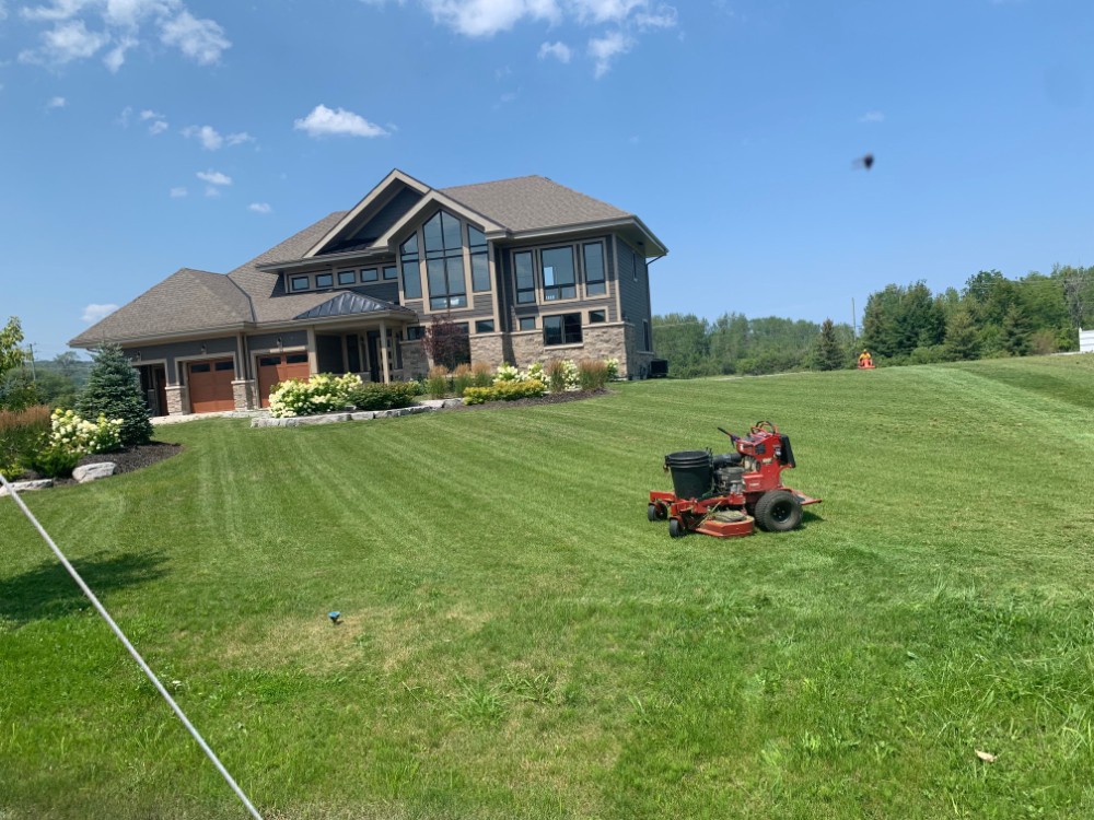 Lawn & Garden Crew