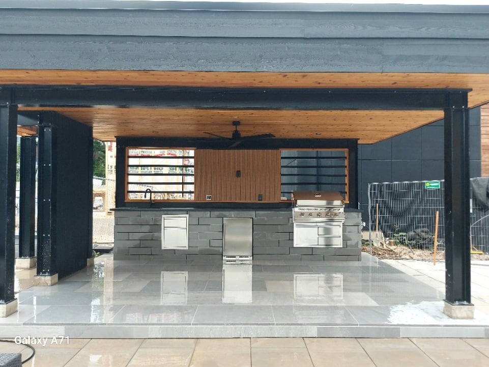 Porcelain and Kitchen Install